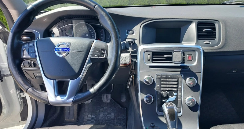 Volvo S60 cena 47000 przebieg: 217000, rok produkcji 2015 z Sucha Beskidzka małe 172